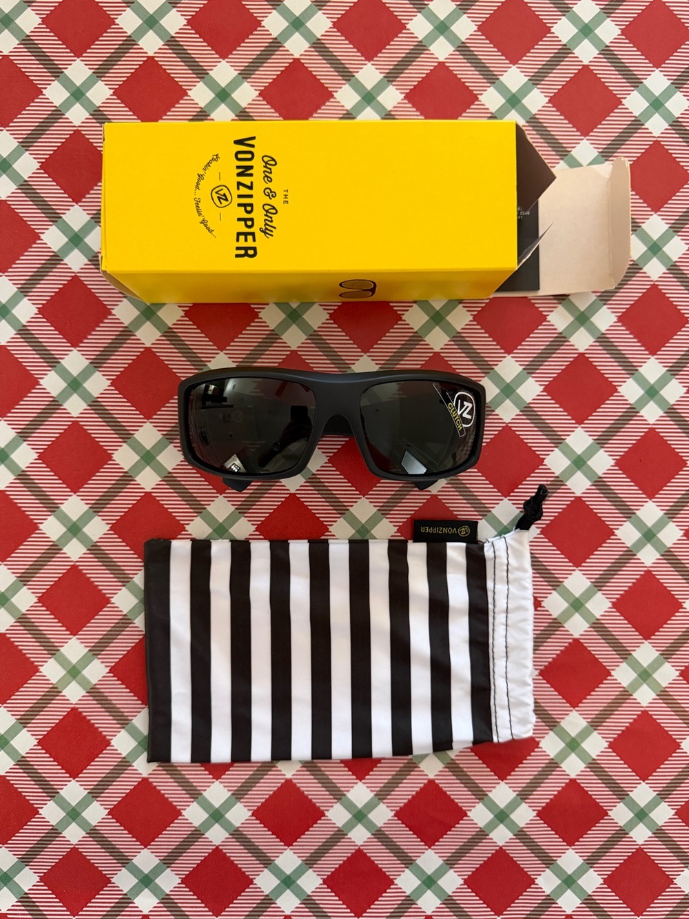 NWT Vonzipper Clutch Black Satin sunglasses #sunglasses #vonzipper